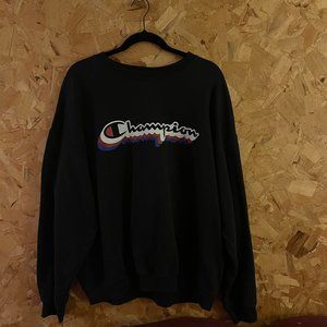 Oversized black champion crewneck.